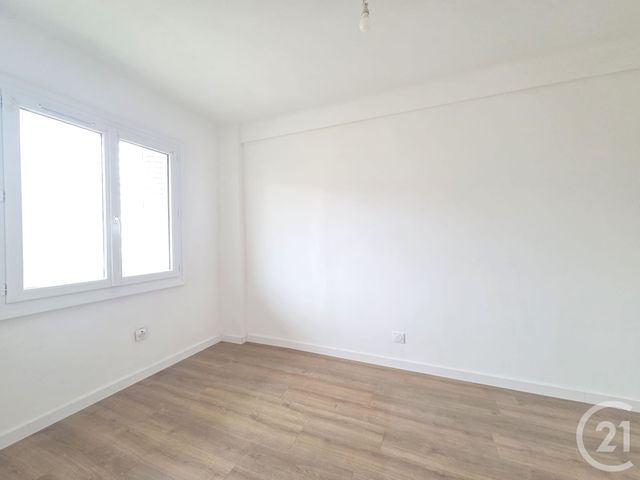 Appartement T5 à vendre - 5 pièces - 79.5 m2 - TOULON - 83 - PROVENCE-ALPES-COTE-D-AZUR - Century 21 Ouest Immo