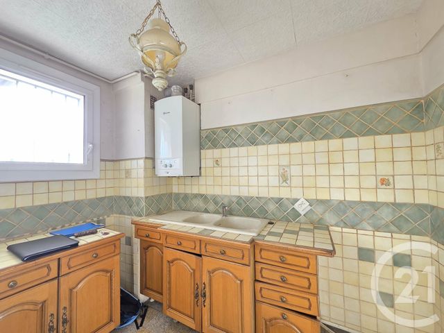 Appartement T3 à vendre - 3 pièces - 56.32 m2 - LA SEYNE SUR MER - 83 - PROVENCE-ALPES-COTE-D-AZUR - Century 21 Ouest Immo