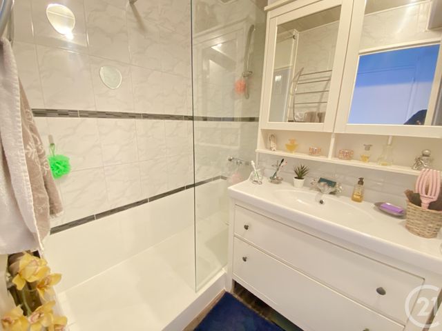 Appartement F3 à vendre - 3 pièces - 58.0 m2 - TOULON - 83 - PROVENCE-ALPES-COTE-D-AZUR - Century 21 Ouest Immo