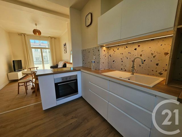 Appartement F2 à vendre - 2 pièces - 41.23 m2 - TOULON - 83 - PROVENCE-ALPES-COTE-D-AZUR - Century 21 Ouest Immo