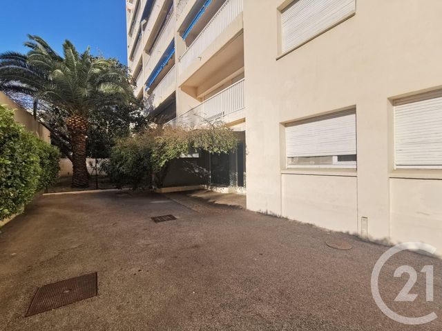 Appartement T2 à louer - 2 pièces - 49.84 m2 - TOULON - 83 - PROVENCE-ALPES-COTE-D-AZUR - Century 21 Ouest Immo