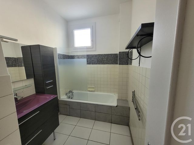 Appartement T2 à louer - 2 pièces - 49.84 m2 - TOULON - 83 - PROVENCE-ALPES-COTE-D-AZUR - Century 21 Ouest Immo