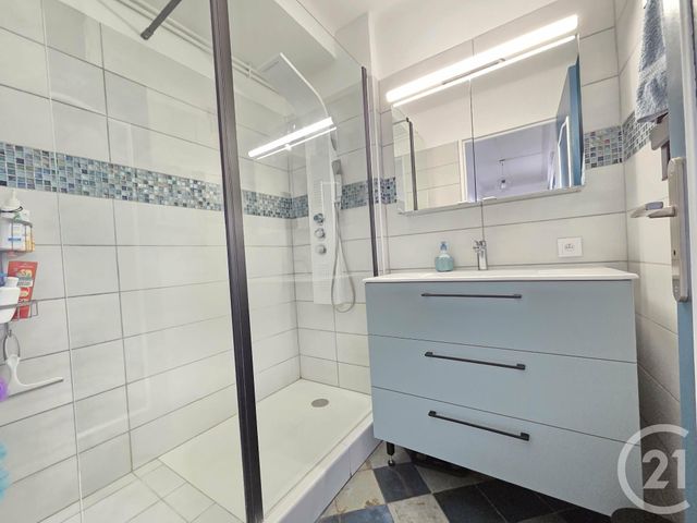 Appartement F3 à vendre - 3 pièces - 58.0 m2 - TOULON - 83 - PROVENCE-ALPES-COTE-D-AZUR - Century 21 Ouest Immo