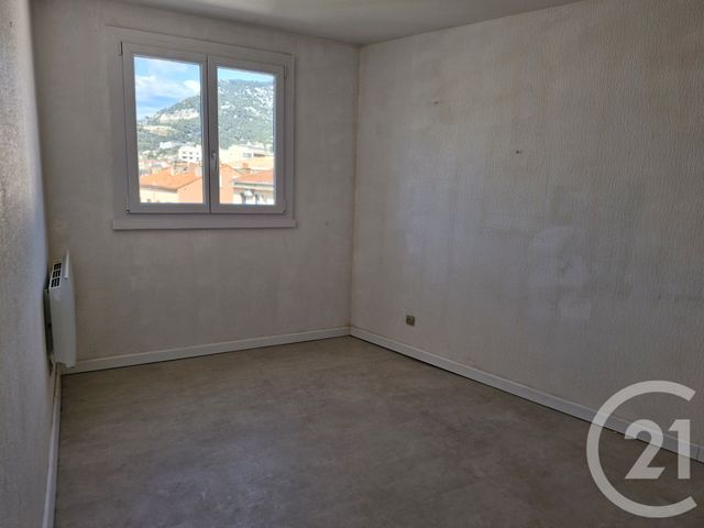 Appartement à louer - 3 pièces - 72.0 m2 - TOULON - 83 - PROVENCE-ALPES-COTE-D-AZUR - Century 21 Ouest Immo