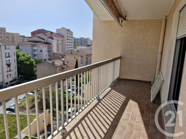 Appartement à louer - 3 pièces - 72.0 m2 - TOULON - 83 - PROVENCE-ALPES-COTE-D-AZUR - Century 21 Ouest Immo