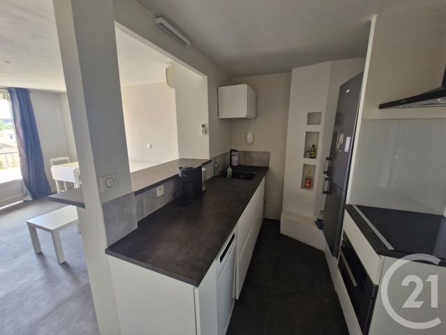 Appartement à louer - 2 pièces - 52.0 m2 - TOULON - 83 - PROVENCE-ALPES-COTE-D-AZUR - Century 21 Ouest Immo