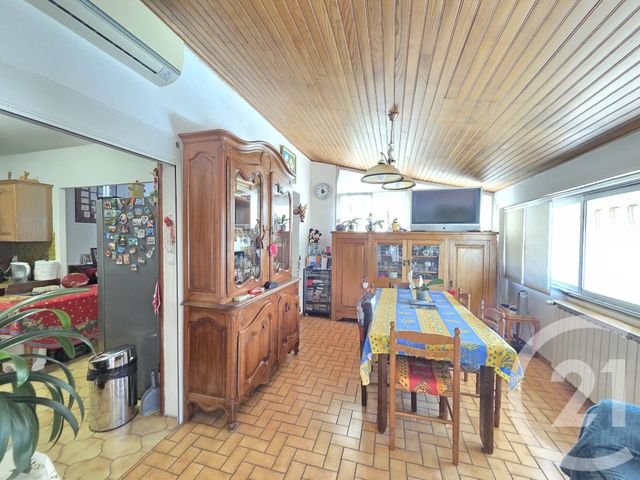 Appartement F3 bis à vendre - 3 pièces - 73.72 m2 - SIX FOURS LES PLAGES - 83 - PROVENCE-ALPES-COTE-D-AZUR - Century 21 Ouest Immo