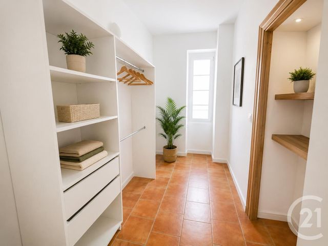 Appartement T4 à vendre - 4 pièces - 71.0 m2 - TOULON - 83 - PROVENCE-ALPES-COTE-D-AZUR - Century 21 Ouest Immo