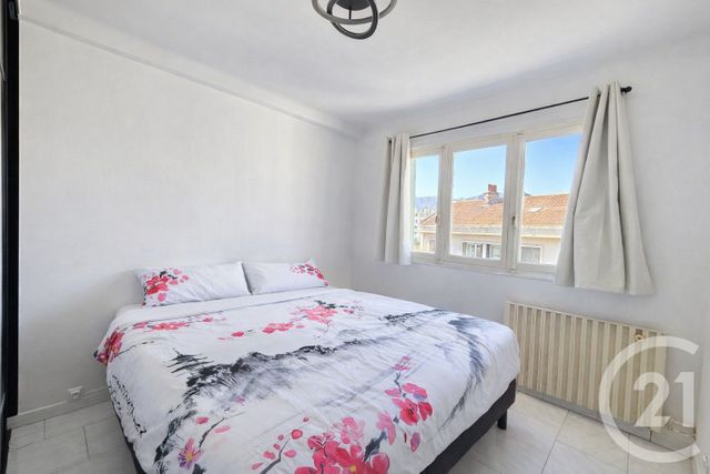 Appartement F4 à vendre - 4 pièces - 60.0 m2 - TOULON - 83 - PROVENCE-ALPES-COTE-D-AZUR - Century 21 Ouest Immo