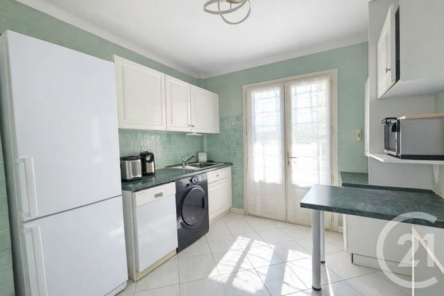 Appartement F4 à vendre - 4 pièces - 60.0 m2 - TOULON - 83 - PROVENCE-ALPES-COTE-D-AZUR - Century 21 Ouest Immo