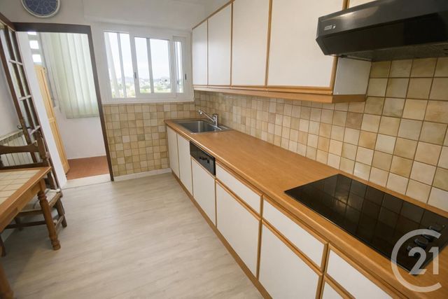 Appartement F3 à vendre - 3 pièces - 70.0 m2 - LA SEYNE SUR MER - 83 - PROVENCE-ALPES-COTE-D-AZUR - Century 21 Ouest Immo