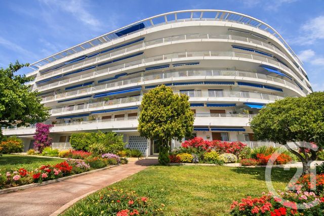 Appartement F3 à vendre - 3 pièces - 70.0 m2 - LA SEYNE SUR MER - 83 - PROVENCE-ALPES-COTE-D-AZUR - Century 21 Ouest Immo