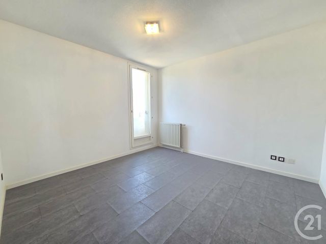 Appartement T3 à vendre - 3 pièces - 64.32 m2 - TOULON - 83 - PROVENCE-ALPES-COTE-D-AZUR - Century 21 Ouest Immo