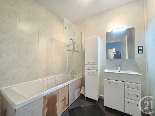 Appartement T3 à vendre - 3 pièces - 64.32 m2 - TOULON - 83 - PROVENCE-ALPES-COTE-D-AZUR - Century 21 Ouest Immo