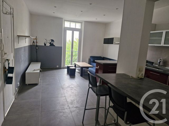 Appartement à louer - 2 pièces - 41.22 m2 - TOULON - 83 - PROVENCE-ALPES-COTE-D-AZUR - Century 21 Ouest Immo