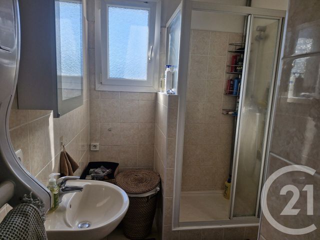 Appartement F5 à louer - 5 pièces - 101.6 m2 - TOULON - 83 - PROVENCE-ALPES-COTE-D-AZUR - Century 21 Ouest Immo