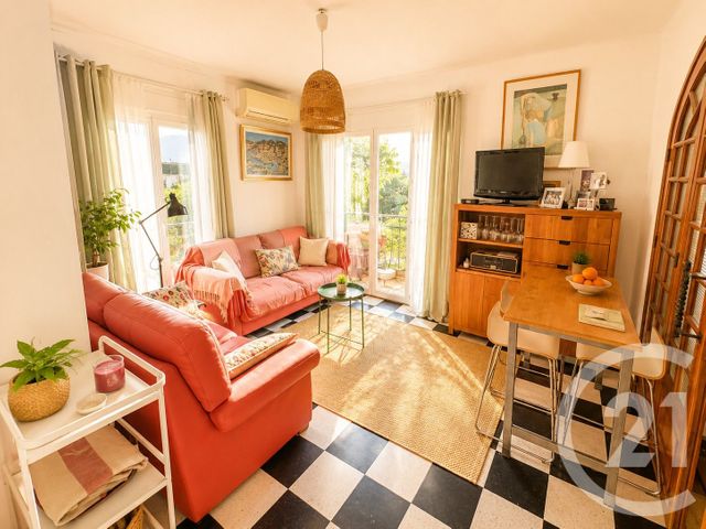 Appartement F3 à vendre - 3 pièces - 57.0 m2 - SANARY SUR MER - 83 - PROVENCE-ALPES-COTE-D-AZUR - Century 21 Ouest Immo
