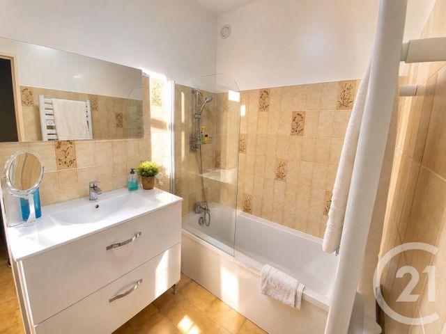 Appartement F3 à vendre - 3 pièces - 73.0 m2 - TOULON - 83 - PROVENCE-ALPES-COTE-D-AZUR - Century 21 Ouest Immo