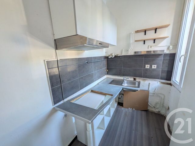 Appartement T2 à vendre - 2 pièces - 34.19 m2 - TOULON - 83 - PROVENCE-ALPES-COTE-D-AZUR - Century 21 Ouest Immo
