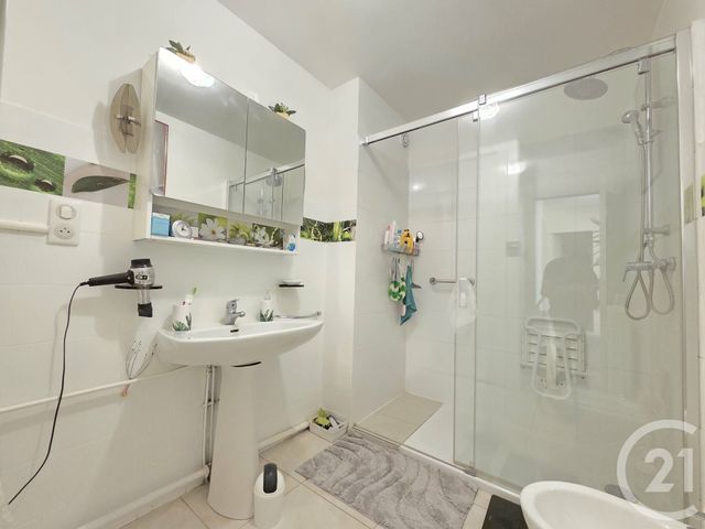 Appartement T3 à vendre - 3 pièces - 64.88 m2 - TOULON - 83 - PROVENCE-ALPES-COTE-D-AZUR - Century 21 Ouest Immo