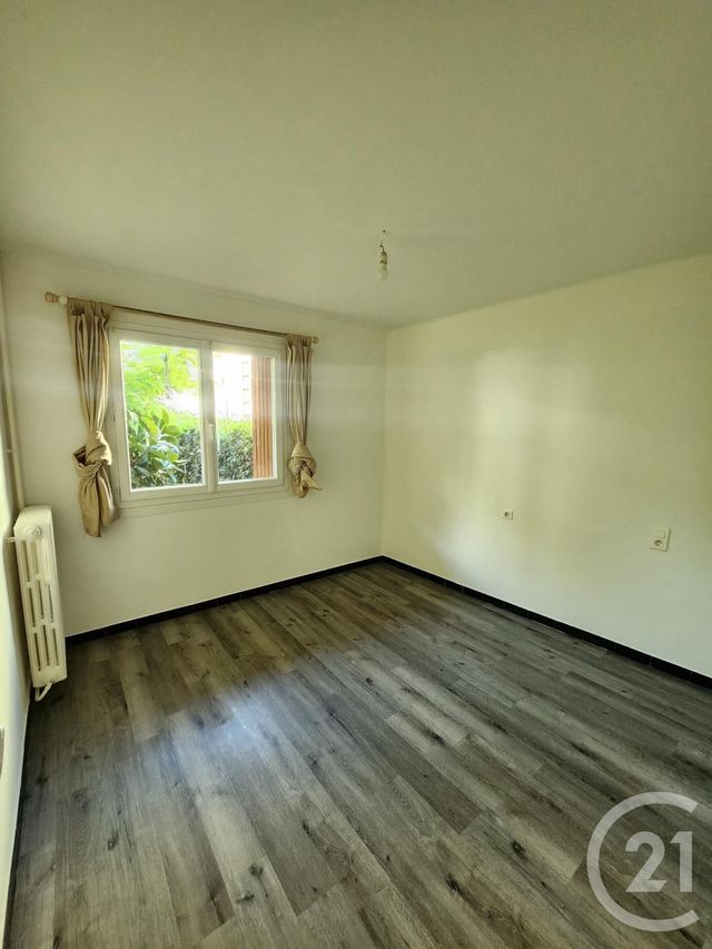 Appartement F3 à louer - 3 pièces - 58.42 m2 - TOULON - 83 - PROVENCE-ALPES-COTE-D-AZUR - Century 21 Ouest Immo