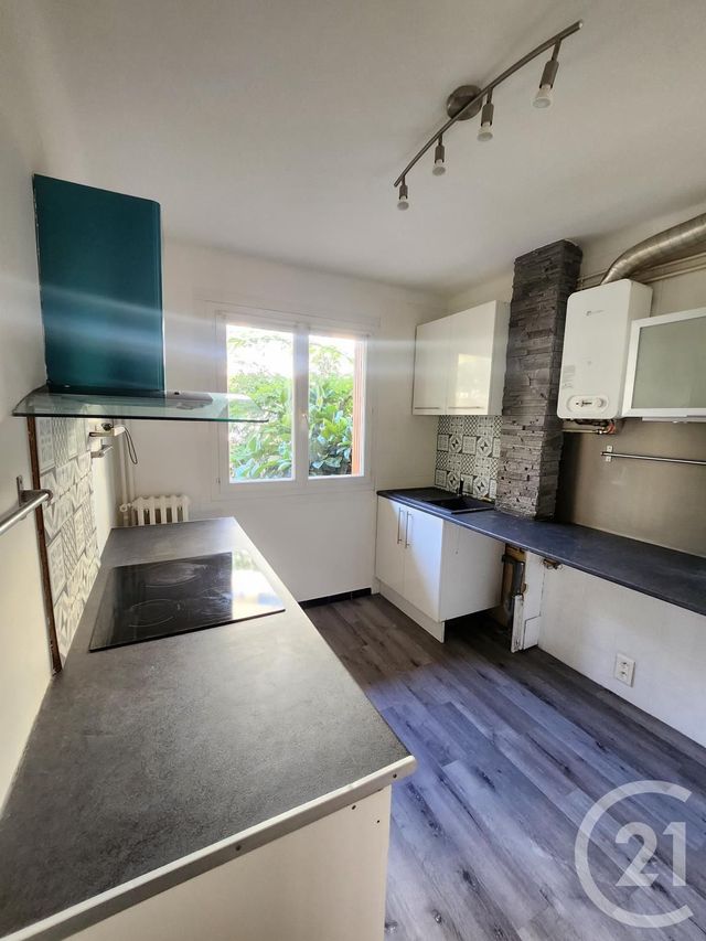 Appartement F3 à louer - 3 pièces - 58.42 m2 - TOULON - 83 - PROVENCE-ALPES-COTE-D-AZUR - Century 21 Ouest Immo