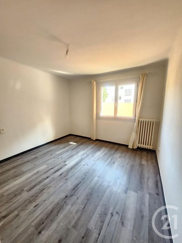 Appartement F3 à louer - 3 pièces - 58.42 m2 - TOULON - 83 - PROVENCE-ALPES-COTE-D-AZUR - Century 21 Ouest Immo