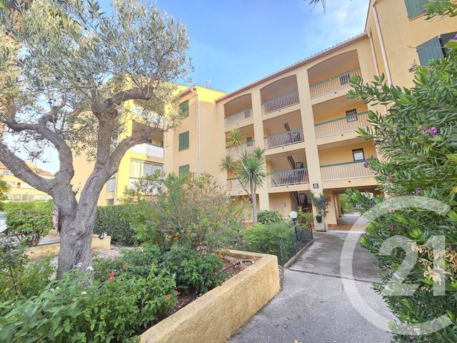 Appartement F1 à vendre - 1 pièce - 22.09 m2 - SANARY SUR MER - 83 - PROVENCE-ALPES-COTE-D-AZUR - Century 21 Ouest Immo