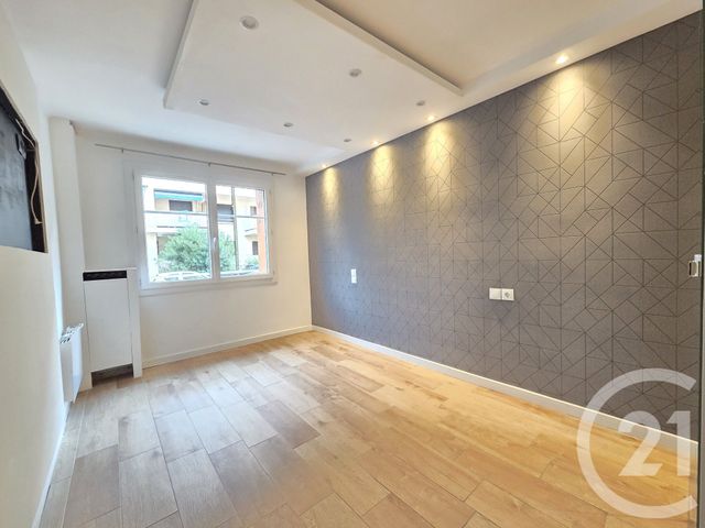 Appartement F3 à vendre - 3 pièces - 52.13 m2 - TOULON - 83 - PROVENCE-ALPES-COTE-D-AZUR - Century 21 Ouest Immo