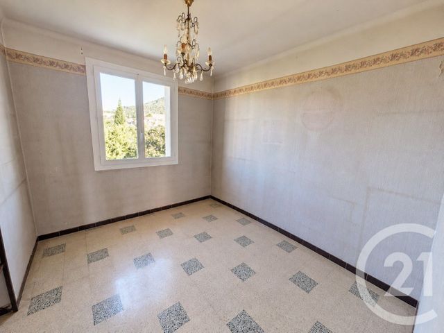 Appartement T5 à vendre - 5 pièces - 83.36 m2 - TOULON - 83 - PROVENCE-ALPES-COTE-D-AZUR - Century 21 Ouest Immo