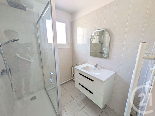 Appartement T3 à vendre - 3 pièces - 57.12 m2 - TOULON - 83 - PROVENCE-ALPES-COTE-D-AZUR - Century 21 Ouest Immo