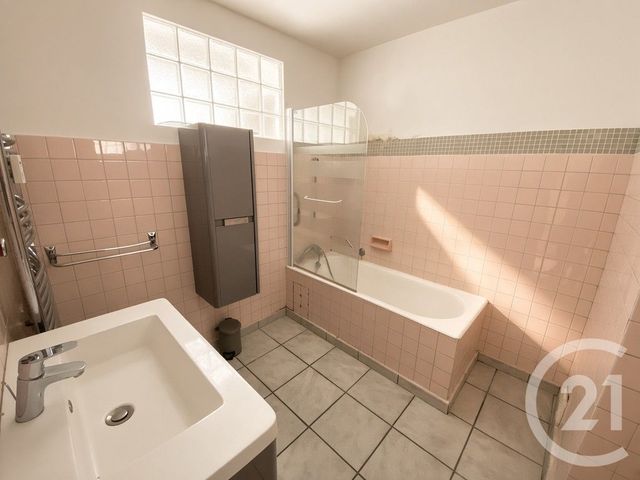 Appartement F3 à vendre - 3 pièces - 67.0 m2 - TOULON - 83 - PROVENCE-ALPES-COTE-D-AZUR - Century 21 Ouest Immo