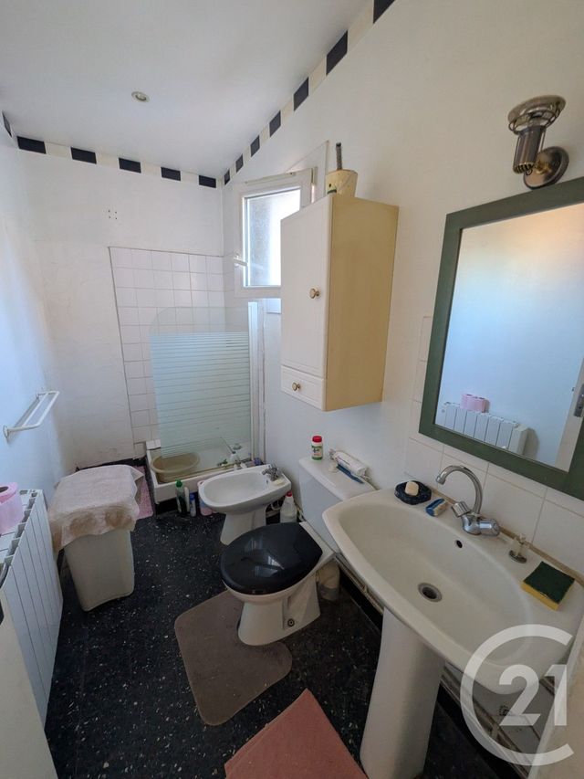 Appartement T3 à vendre - 3 pièces - 52.74 m2 - TOULON - 83 - PROVENCE-ALPES-COTE-D-AZUR - Century 21 Ouest Immo