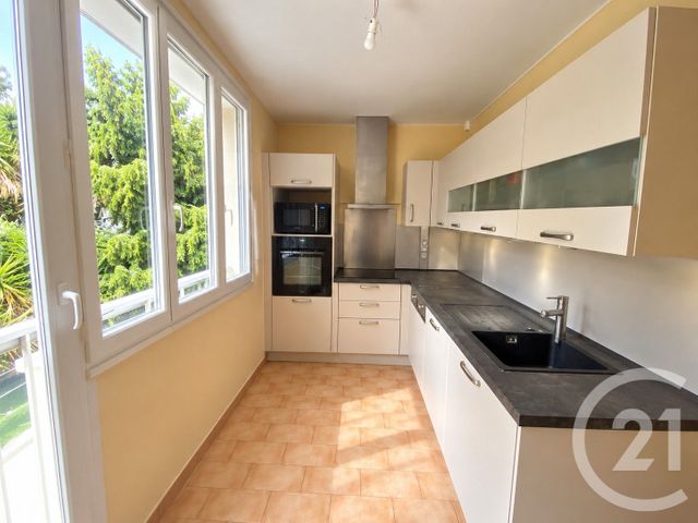 Appartement T5 à vendre - 5 pièces - 81.75 m2 - TOULON - 83 - PROVENCE-ALPES-COTE-D-AZUR - Century 21 Ouest Immo